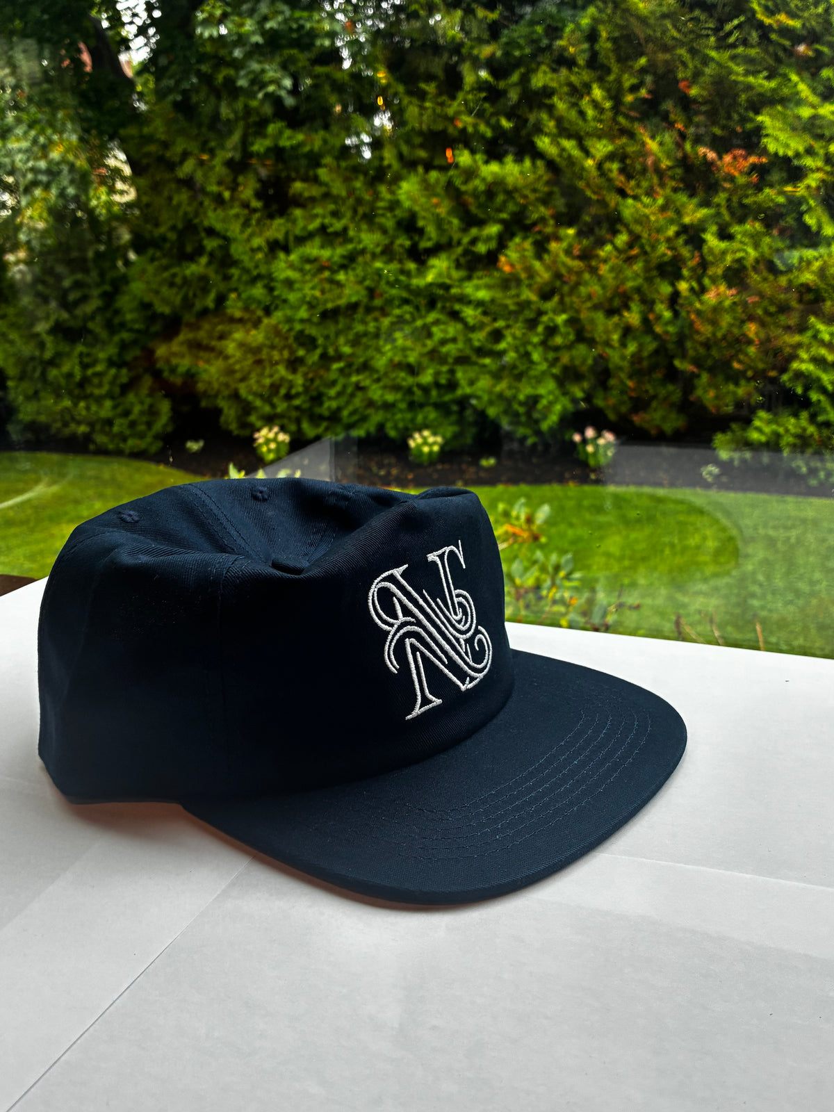 The Niche Hat - navy